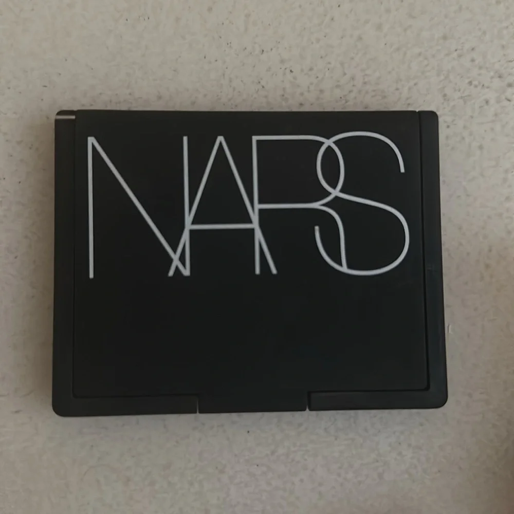 Makeup Bundle - Picture 2 of 2